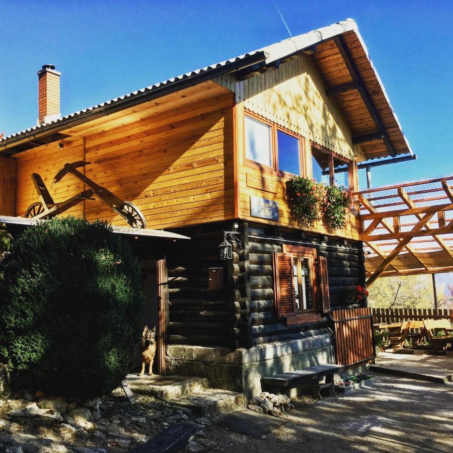 Baselj Lodge Dom Na Lovrencu المظهر الخارجي الصورة